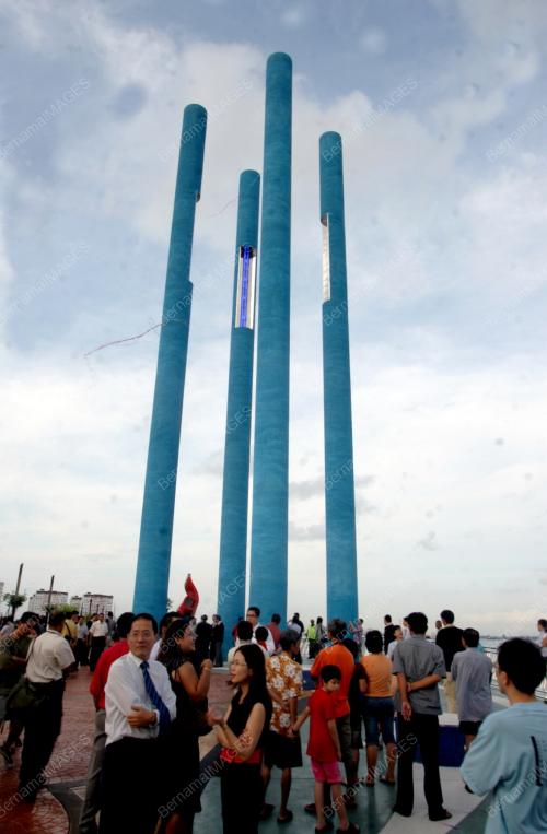 TALLEST SCULPTURE