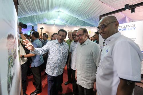 DATUK SERI ANWAR IBRAHIM