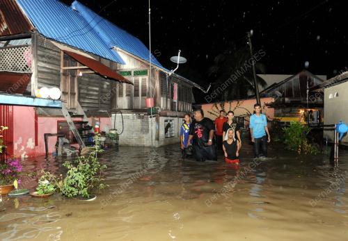 PG04_30112015_BANJIR