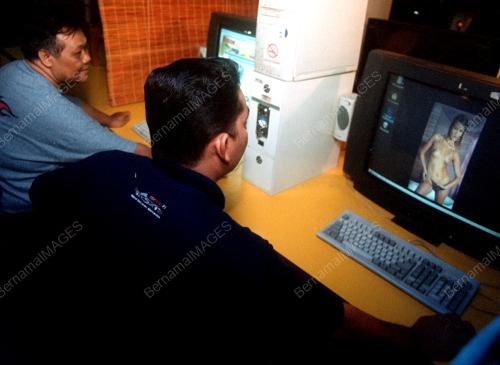 PG05-02_12_2000_MESIN-LUCAH_15012016