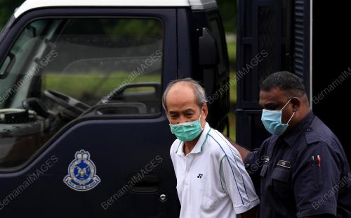 WARGA EMAS DIDAKWA