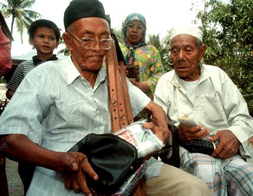 BANTUAN-RAYA