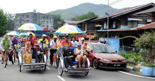 PG05_03022013_MENTERI_BECA