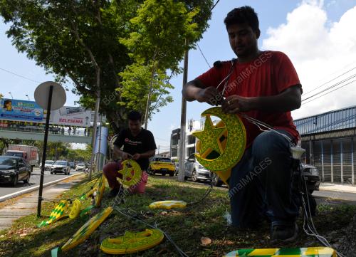 LAMPU HIASAN AIDILFITRI