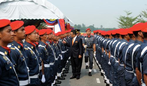 PG05_03092015_MENTERI_PERBARISAN