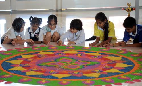 PG05_03112015_KOLAM_DEEPAVALI