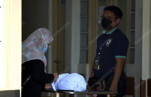TUNTUT MAYAT BAYI