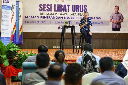FAHMI FADZIL
