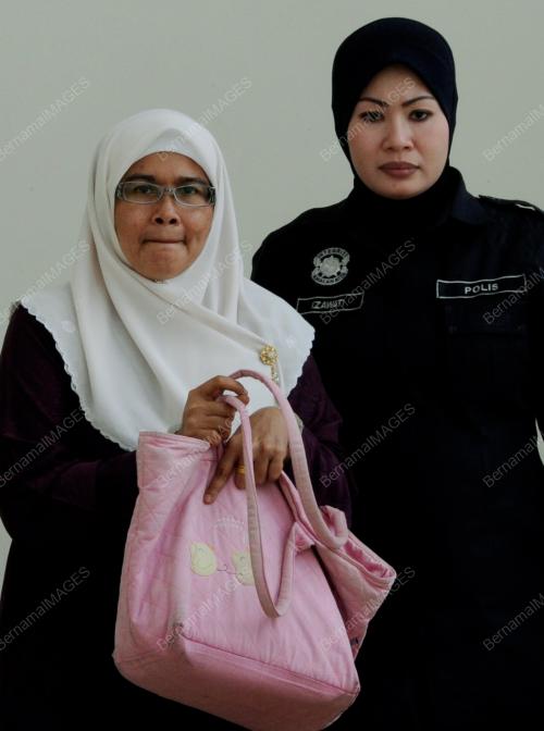 PG05_04102012_MAHKAMAH_TIPU