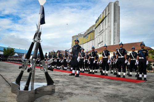 PASUKAN POLIS MARIN