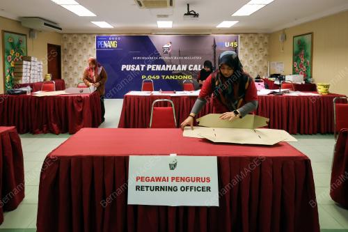 PUSAT PENAMAAN CALON_PRU15