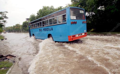 BANJIR KILAT