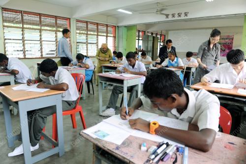 PG05_05112012_PELAJAR_MAK_MANDIN