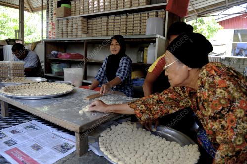 PG05_06062017_KELUARGA_KUIH