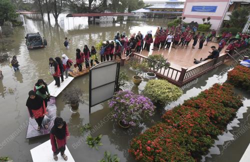 PG05_06112017_BANJIR
