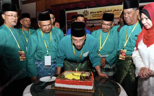 PG05_07082016_HISHAM_HARI_JADI