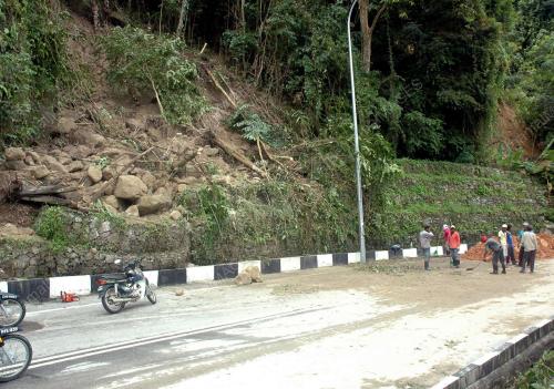 TANAH_RUNTUH