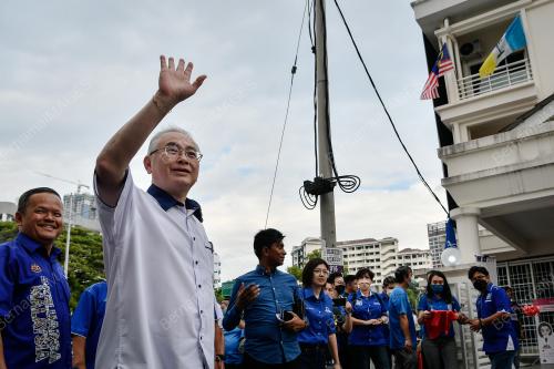 DATUK SERI IR DR WEE KA SIONG