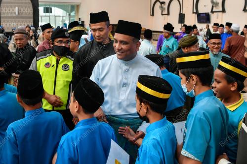 DATUK SERI REEZAL MERICAN NAINA MERICAN