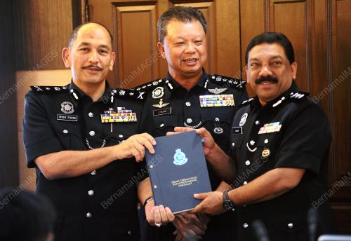 PG05_11052017_TONGKAT_BN201710053094