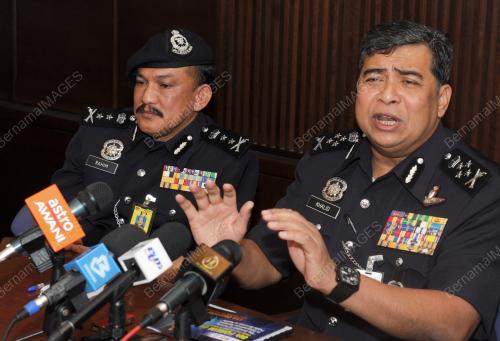 PG05_11112012_KHALID_ABU_BAKAR