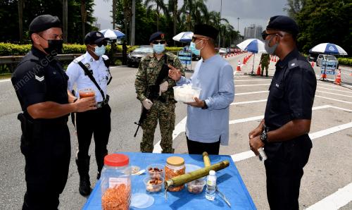 SEKATAN JALAN RAYA