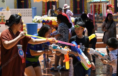 PESTA SONGKRAN