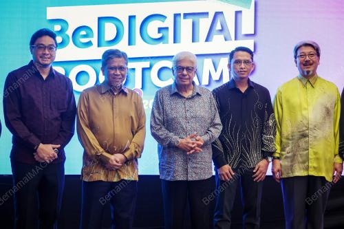TUN AHMAD FUZI ABDUL RAZAK