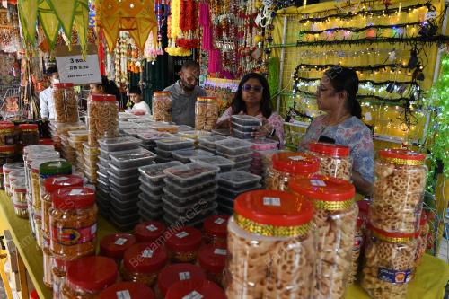 PERSIAPAN DEEPAVALI