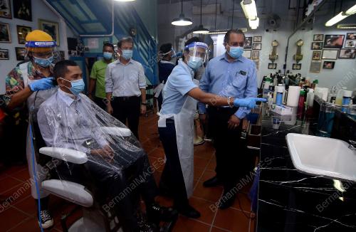 PEMANTAUAN KEDAI GUNTING RAMBUT
