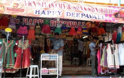 PG05_15102015_PAKAIAN_DEEPAVALI
