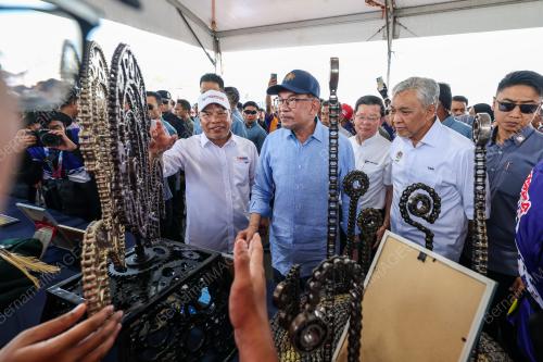 DATUK SERI ANWAR IBRAHIM