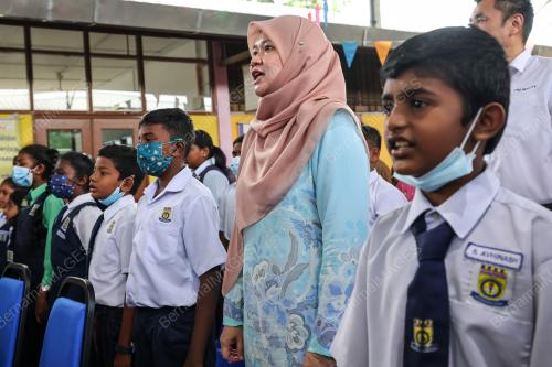FADHLINA SIDEK