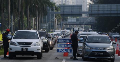 KENDERAAN SESAK DI LEBUHRAYA