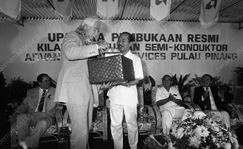 PG05_20102015_RAZALEIGH