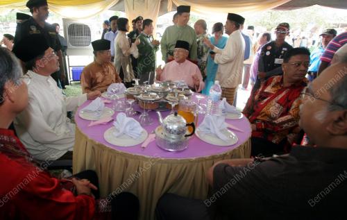 RUMAH TERBUKA