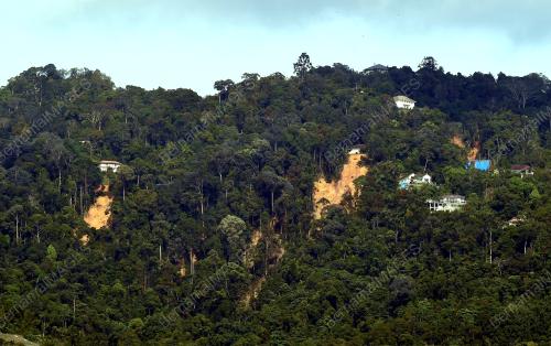 PG05_22112017_TANAH_RUNTUH