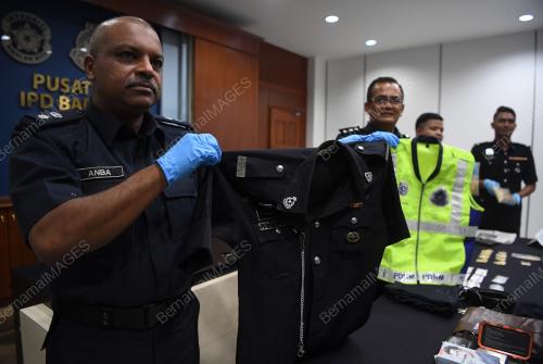 RAMPASAN UNIFORM POLIS