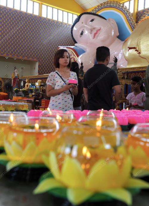 PG05_23052013_BUDDHA_LILIN