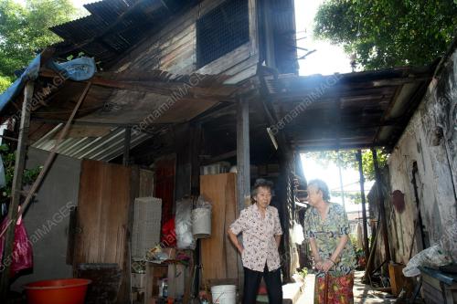 PG05_24012011_WARGA_EMAS