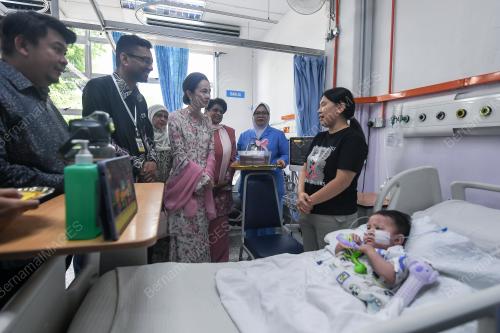 RAJA PERMAISURI PERAK TUANKU ZARA SALIM
