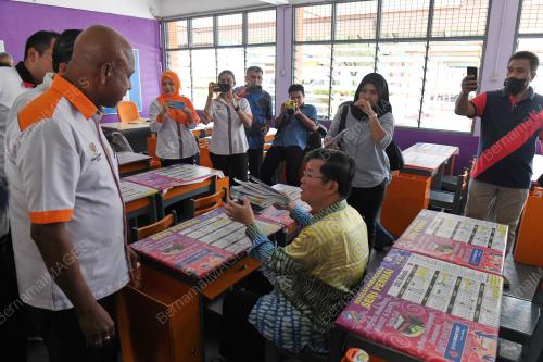 SEKOLAH TERBAIK DUNIA