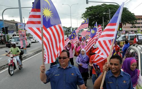 PG05_25082014_REEZAL_BENDERA
