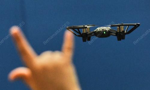 DRONE GUNA ISYARAT
