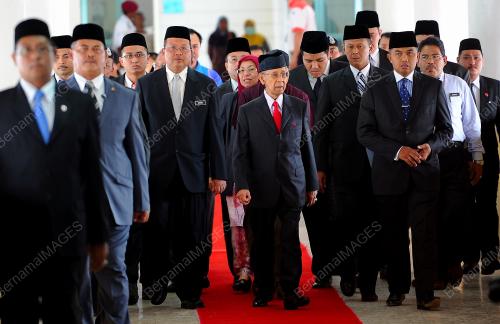 PG05_27062013_AGONG_AZIZAN