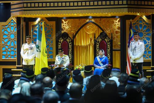TUN AHMAD FUZI ABDUL RAZAK