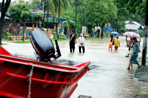 BANJIR KILAT