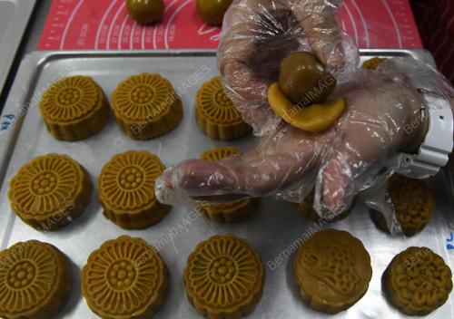 KUIH BULAN