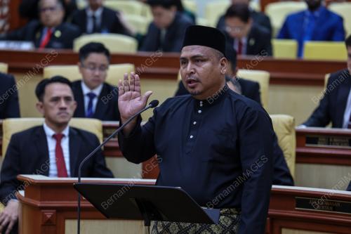 MAJLIS ANGKAT SUMPAH ADUN