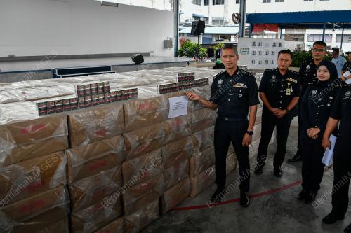 DATUK MOHD SHUHAILY MOHD ZAIN